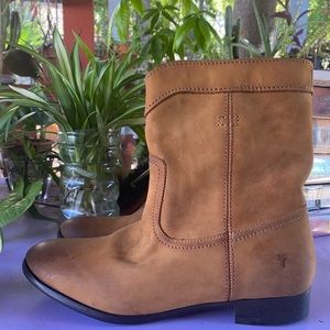 COPY - Frye Cara Roper Short